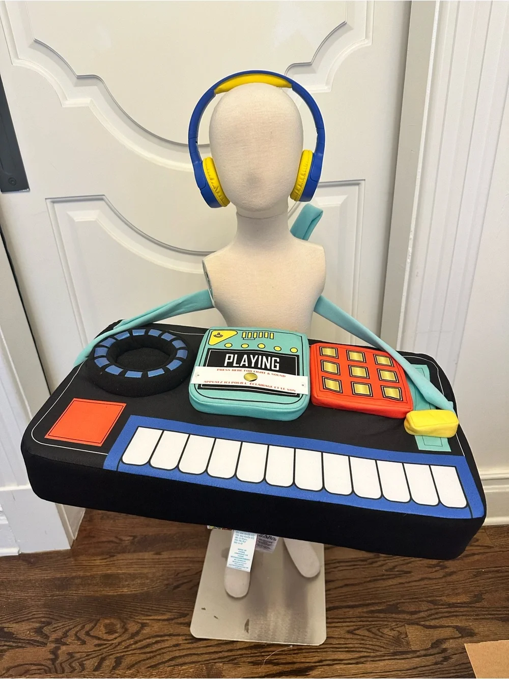 DJ Music Dance Party Kids 6-12 Costume Lights Sounds Headphones NEW
